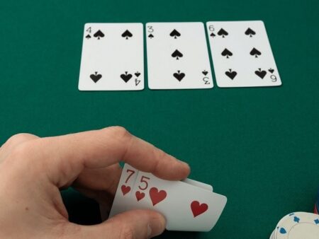 Bài rác trong Poker là gì? Cách xử lý hay khi chơi Poker